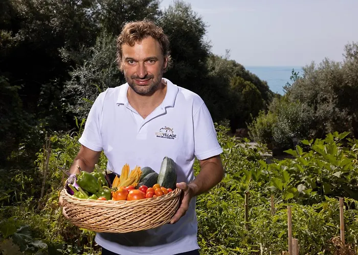 Eco Village Baia Delle Ginestre Aparthotel 4*