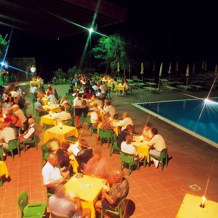 Eco Village Baia Delle Ginestre 4* טאולאדה