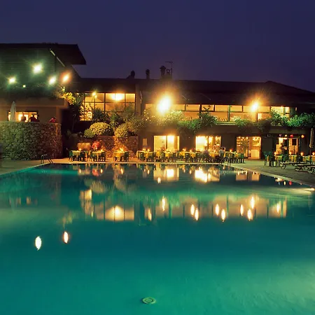 Eco Village Baia Delle Ginestre מלון דירות טאולאדה