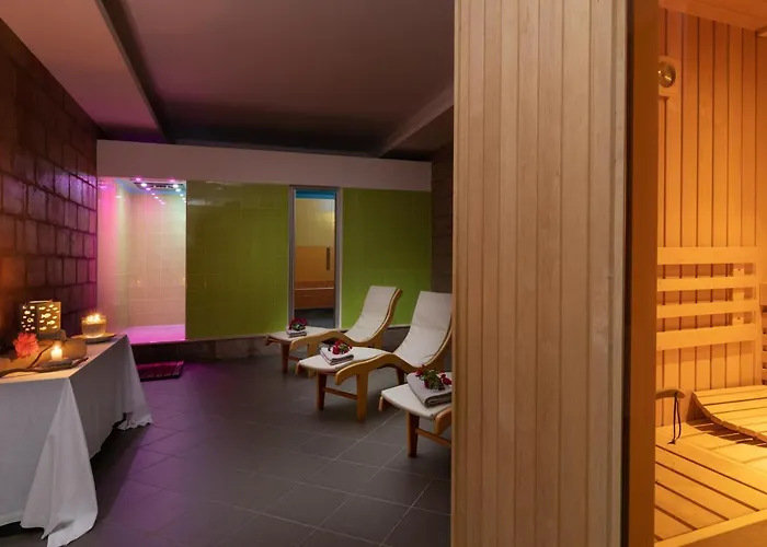 Eco Village Baia Delle Ginestre 4*
