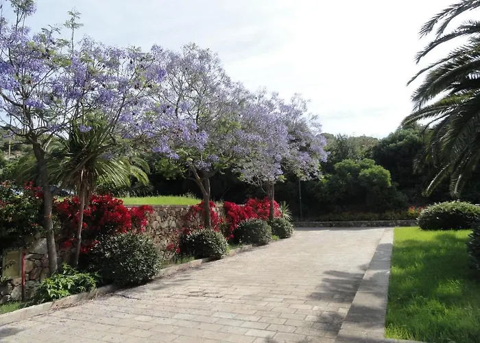 Appart hôtel Eco Village Baia Delle Ginestre 4*