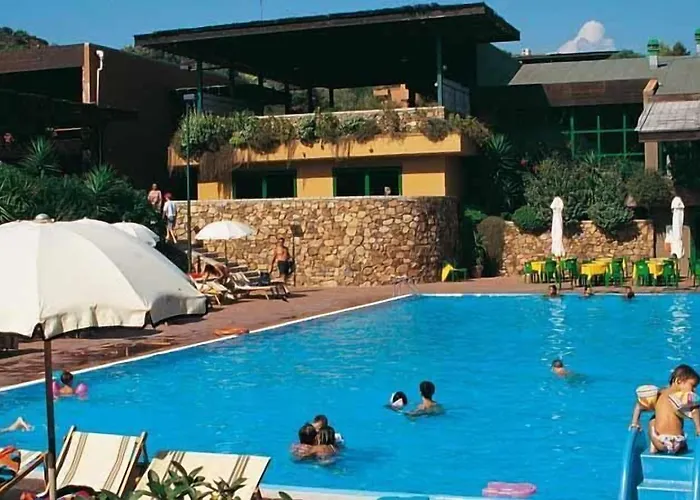 Appart hôtel Eco Village Baia Delle Ginestre 4*